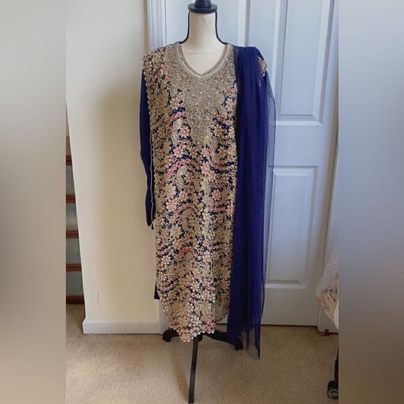 PAKISTANI FORMAL DESIGNER FORMAL BRIDAL DRESS - Picture 2 of 3